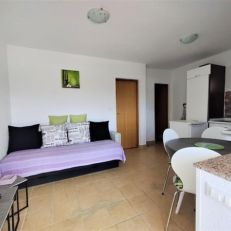 Apartman Kristina Vrbnik Eksteriør bilde
