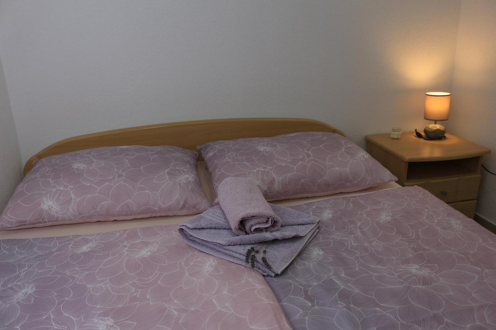Apartman Kristina Vrbnik Eksteriør bilde